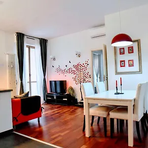 The Red In With Free Parking Apartamento