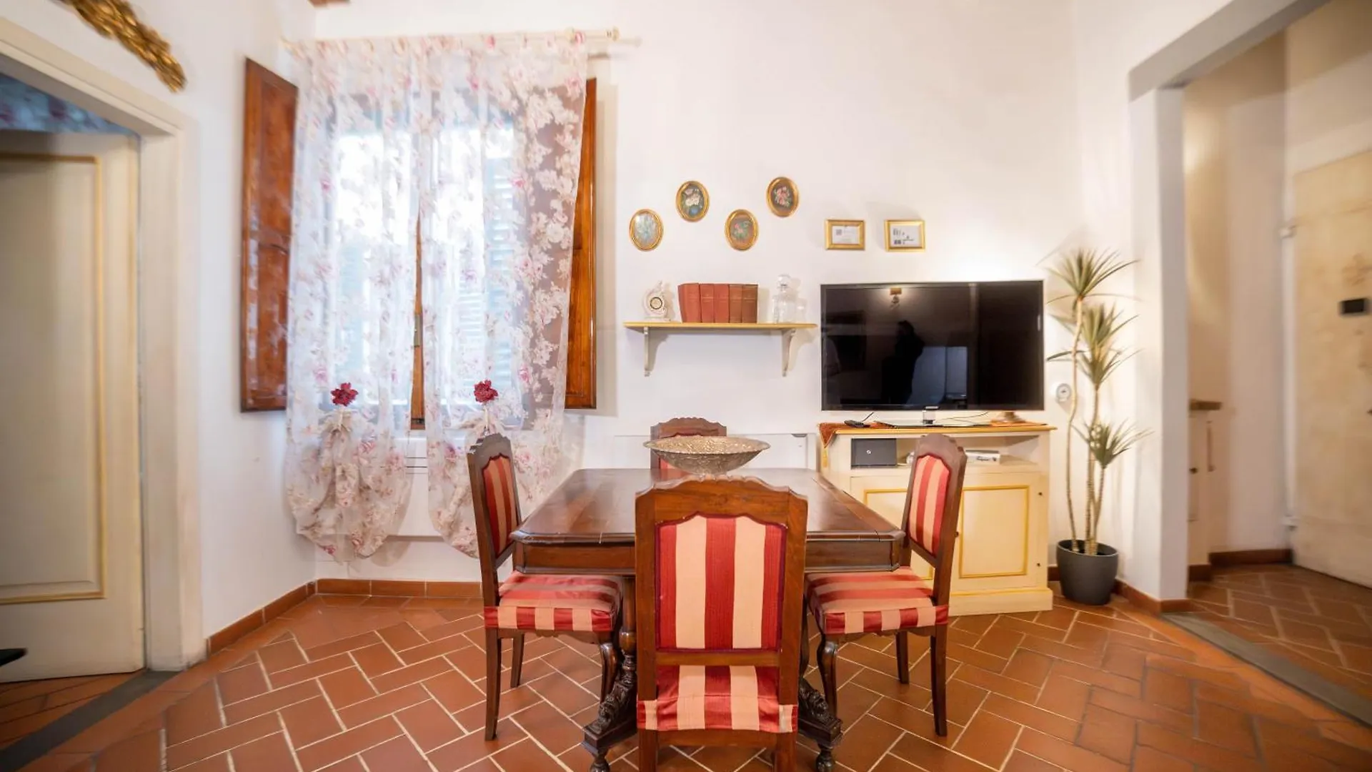 Ricale Apartment Florence Italy